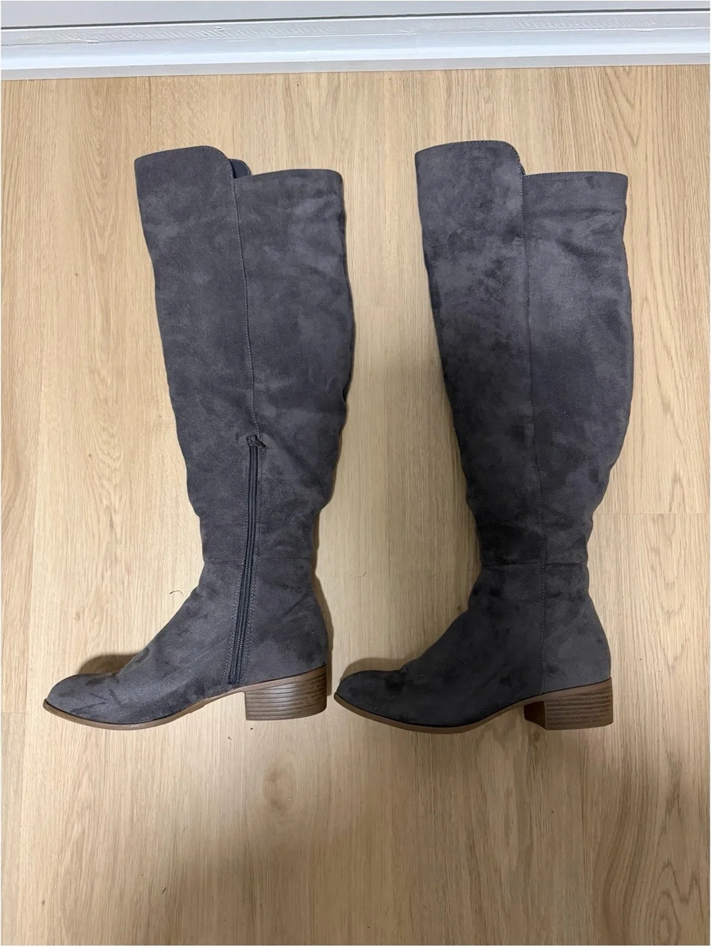 Gray Womens Knee-High Suede Boots